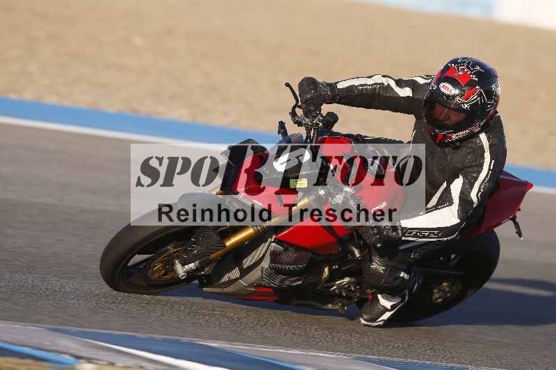 /Archiv-2024/02 29.01.-02.02.2024 Moto Center Thun Jerez/Gruppe gruen-green/6